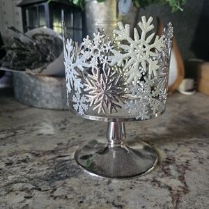 Bath & Body Works Metallic Snowflake Candle Holder